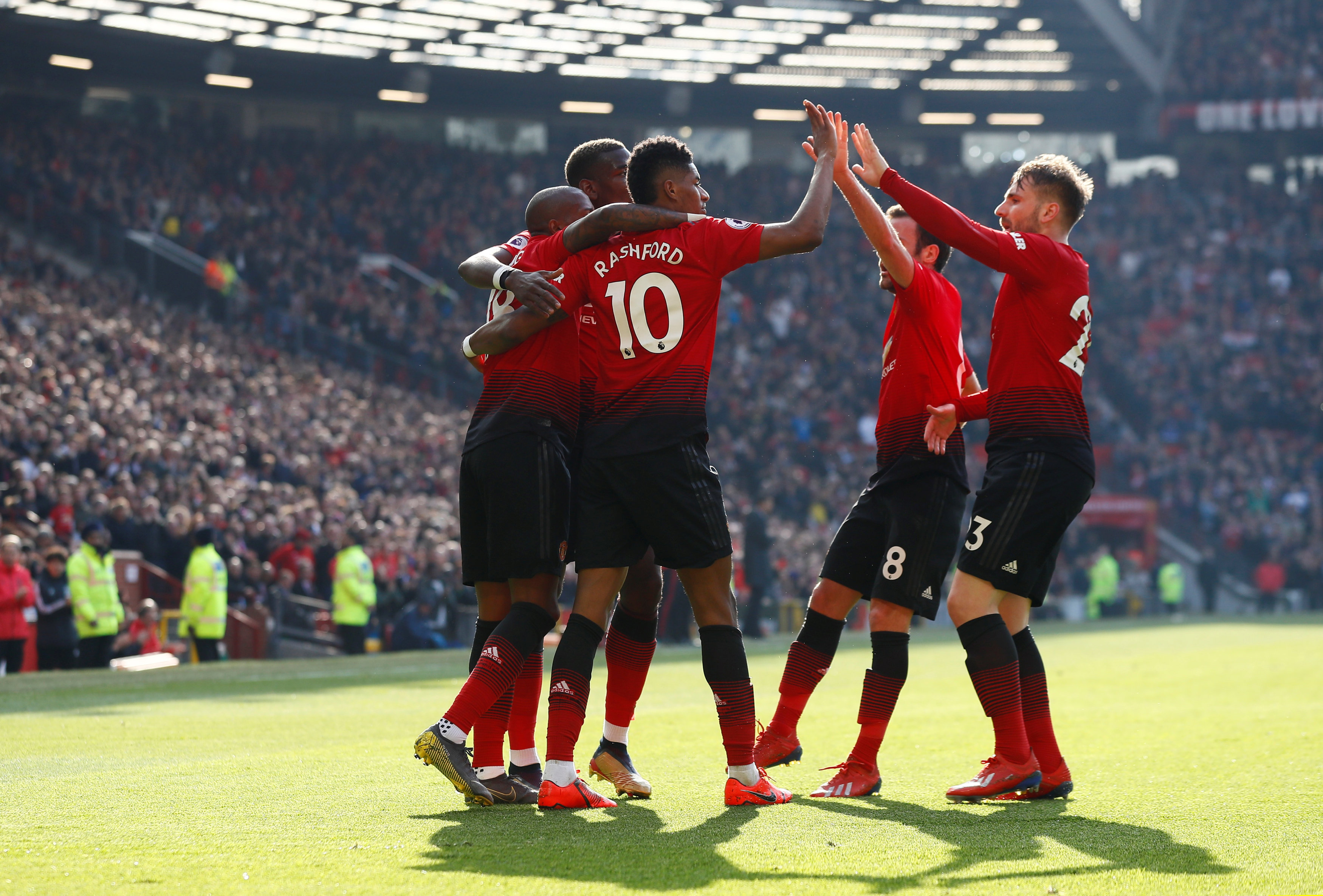 年轻球员在 年轻球员在